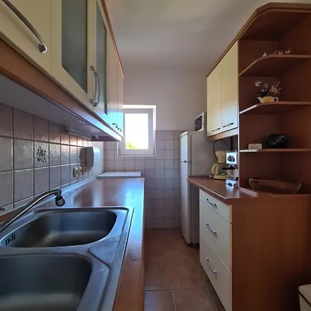 Karmen Apartamento Barbat na Rabu